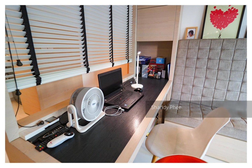 Esparina Residences (D19), Condominium #188637182